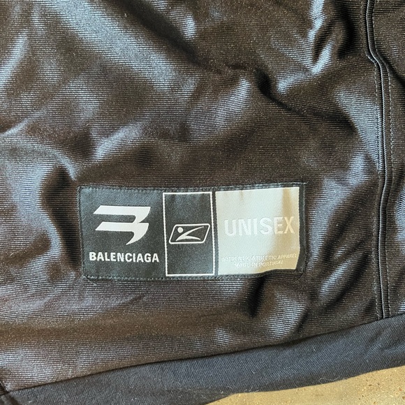 Authentic balenciaga oversized shirt - Picture 2 of 12